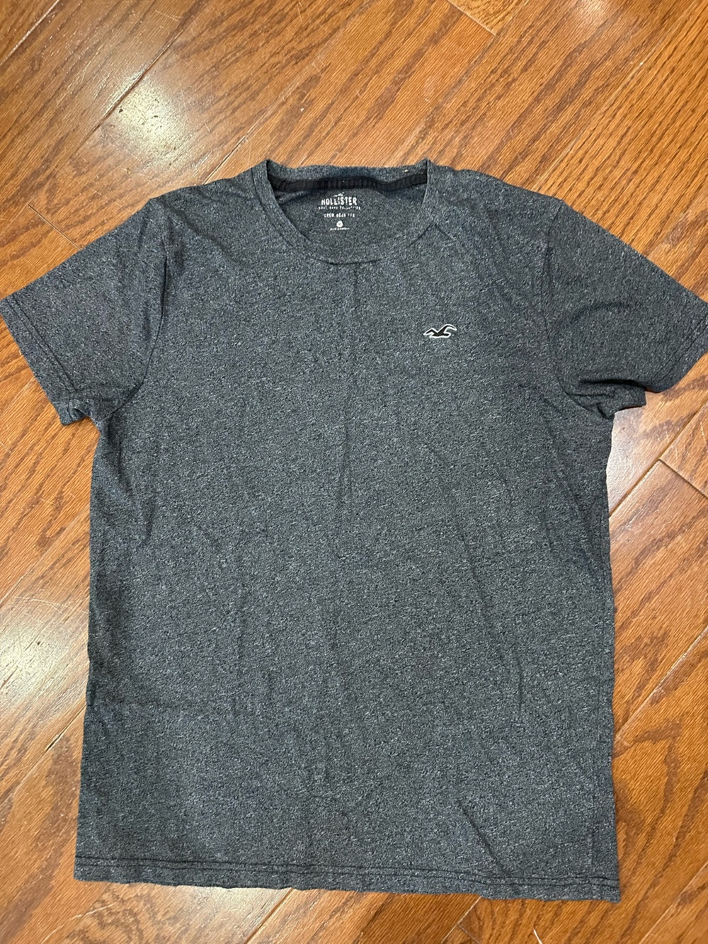 Hollister Men’s Dark Gray Heather Logo Crew Neck T-Shirt